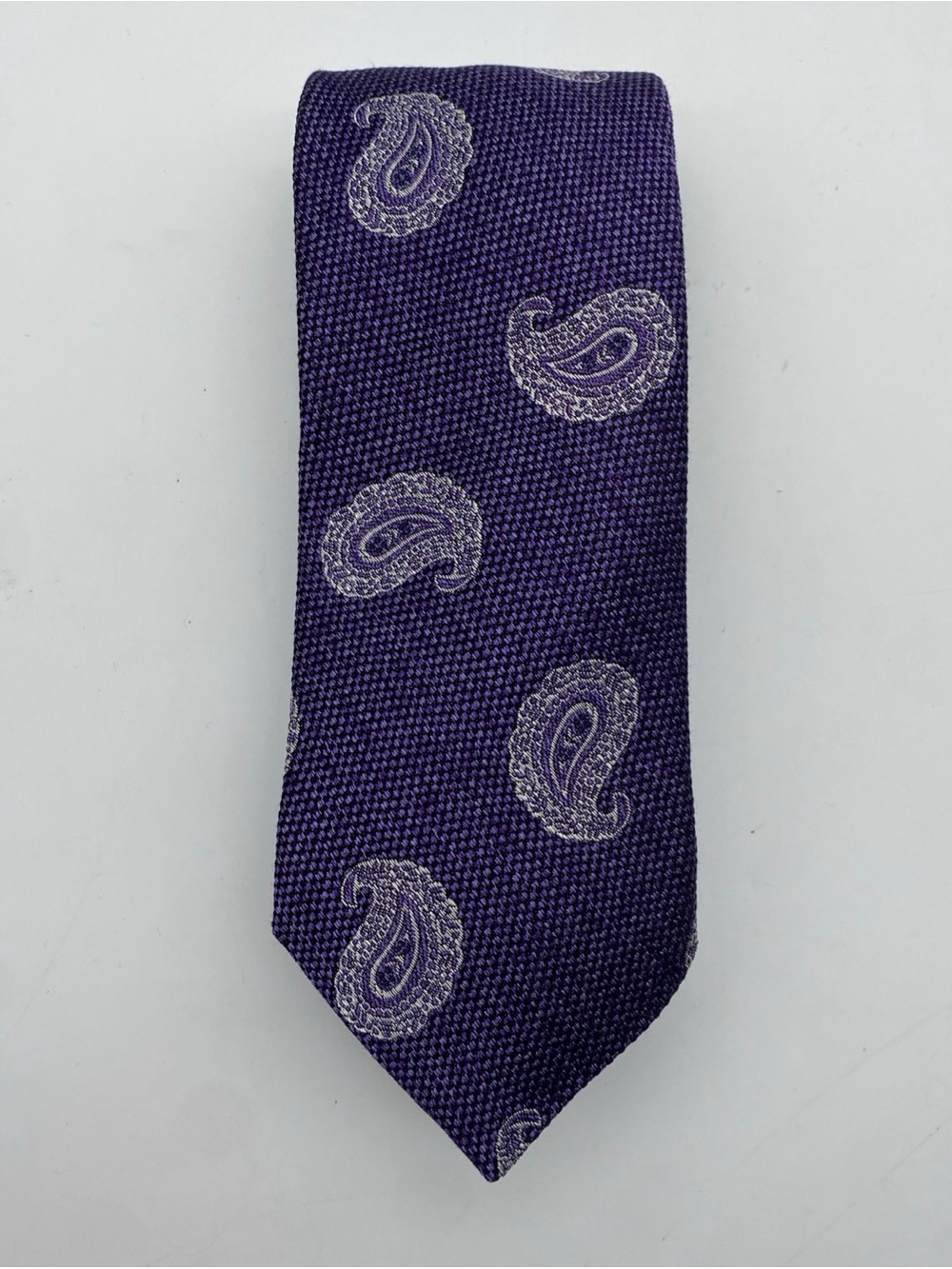 Jos. A. Bank Reserve Tie Necktie Silk Blend Made in Italy Purple Paisley 58”x3”